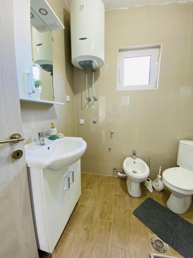 Home Mia Airport Podgorica Ngoại thất bức ảnh