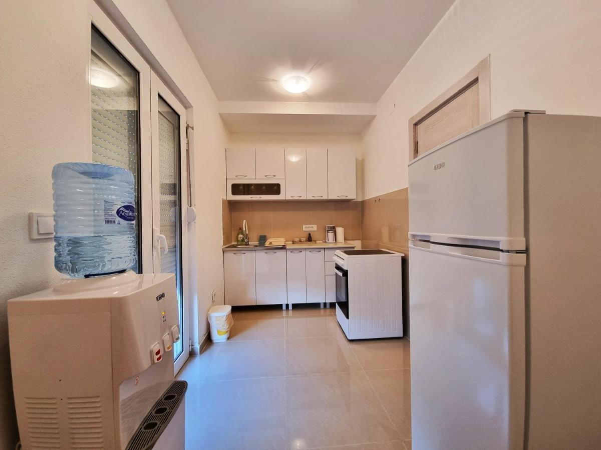 Home Mia Airport Podgorica Ngoại thất bức ảnh