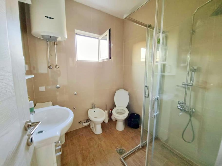 Home Mia Airport Podgorica Ngoại thất bức ảnh