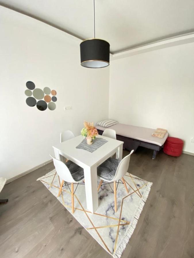 Home Mia Airport Podgorica Ngoại thất bức ảnh