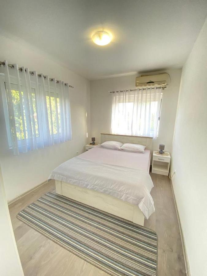 Home Mia Airport Podgorica Ngoại thất bức ảnh