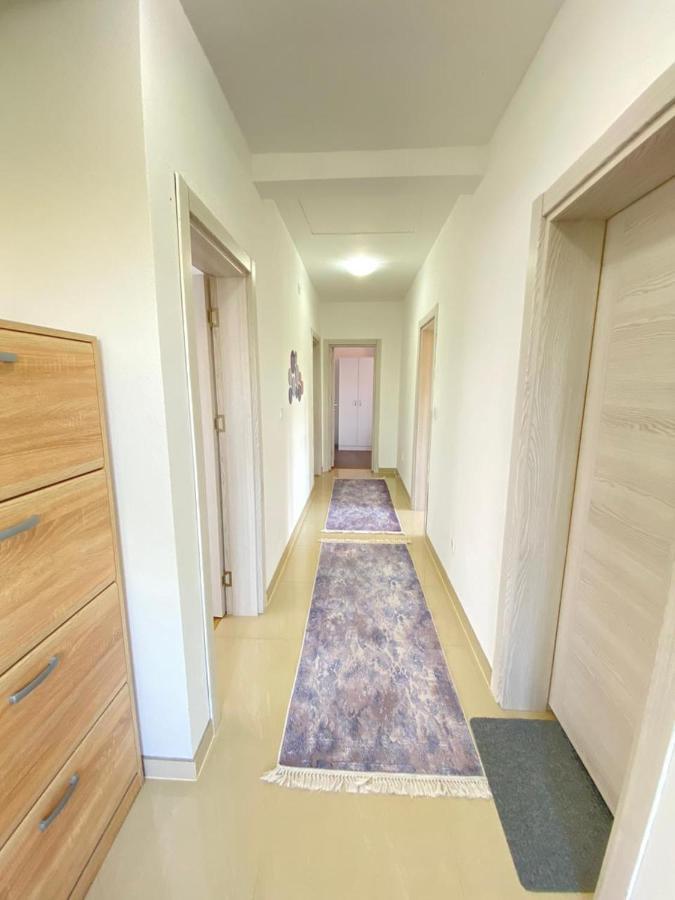 Home Mia Airport Podgorica Ngoại thất bức ảnh