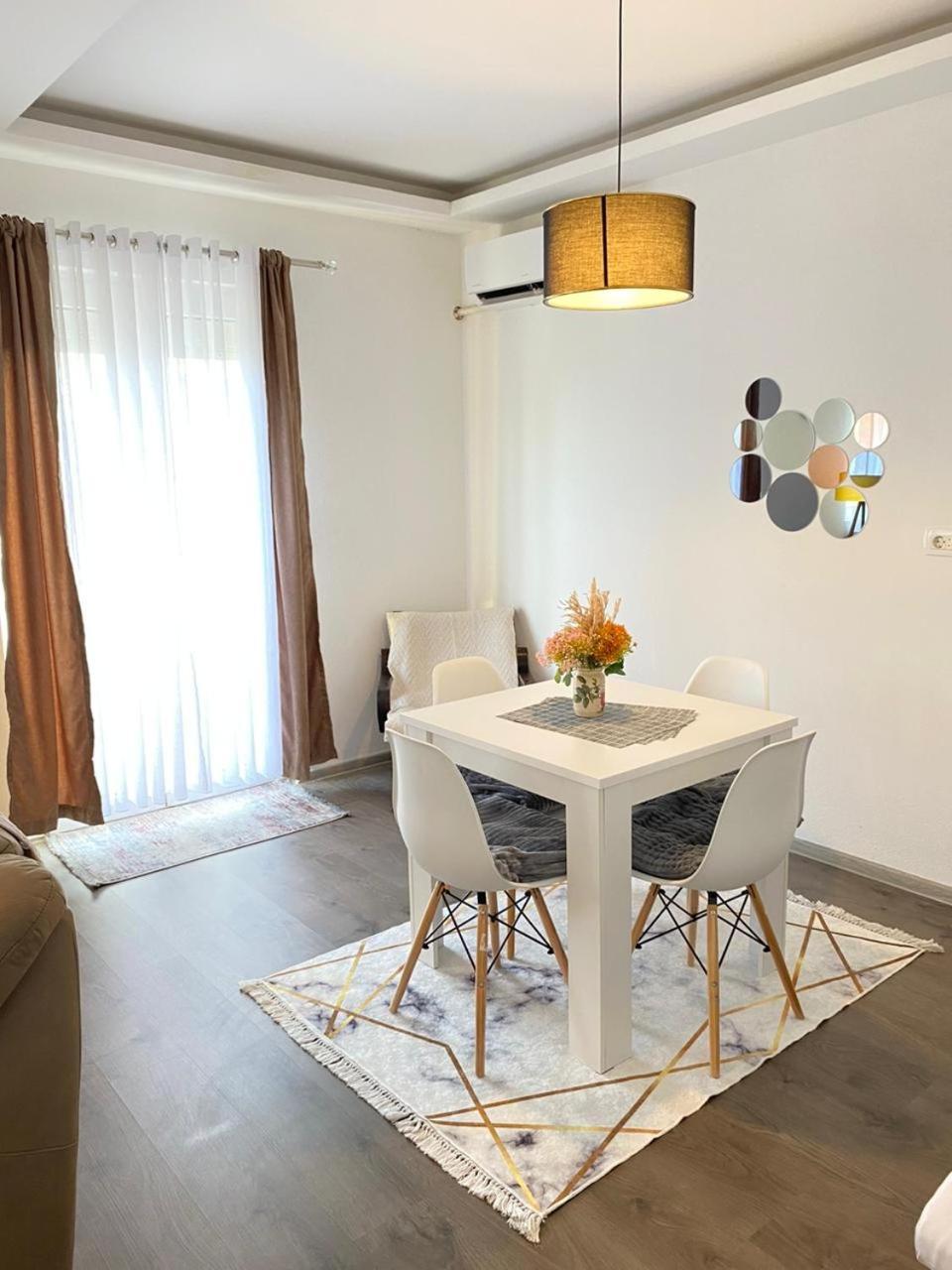 Home Mia Airport Podgorica Ngoại thất bức ảnh