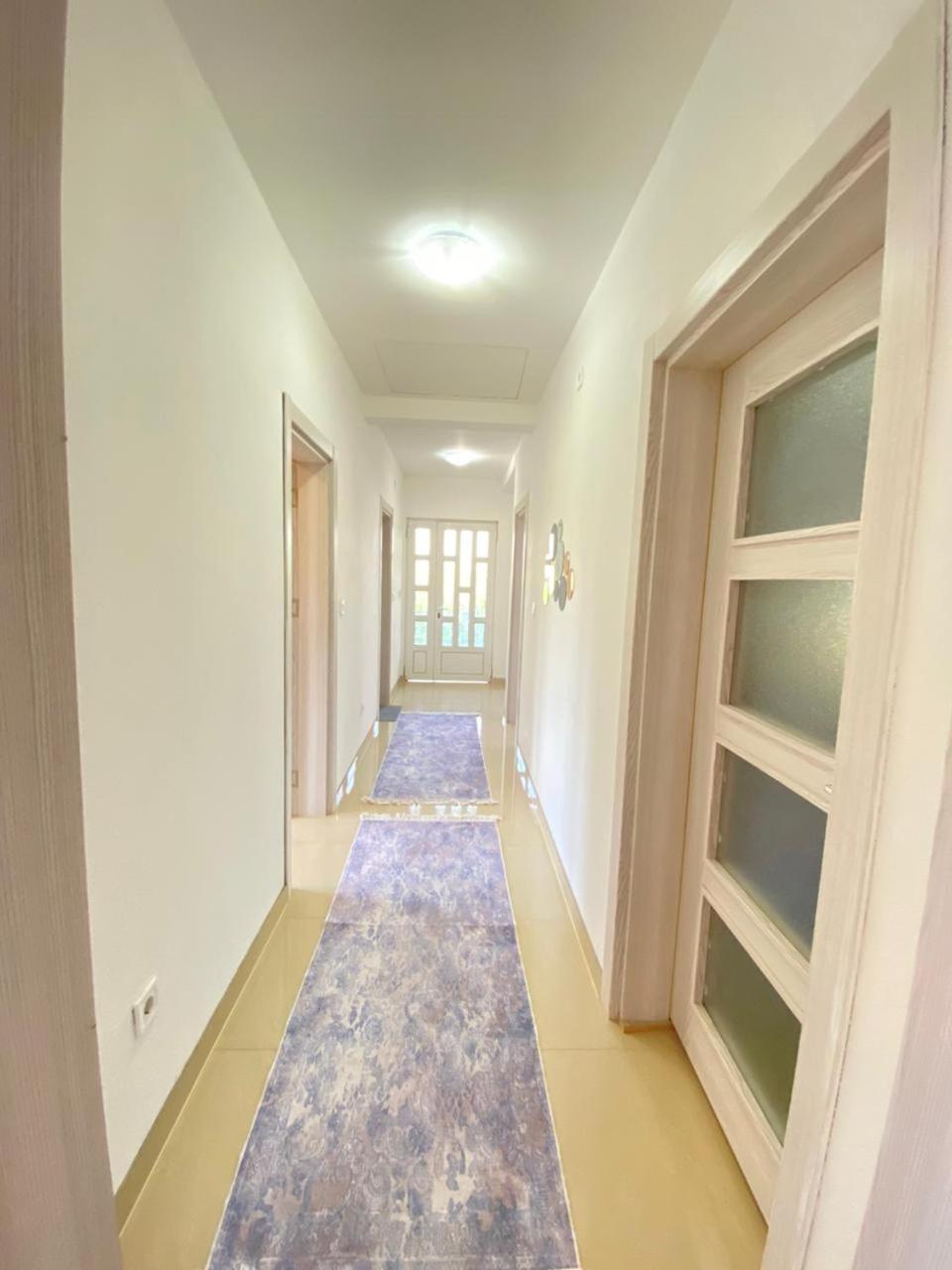 Home Mia Airport Podgorica Ngoại thất bức ảnh
