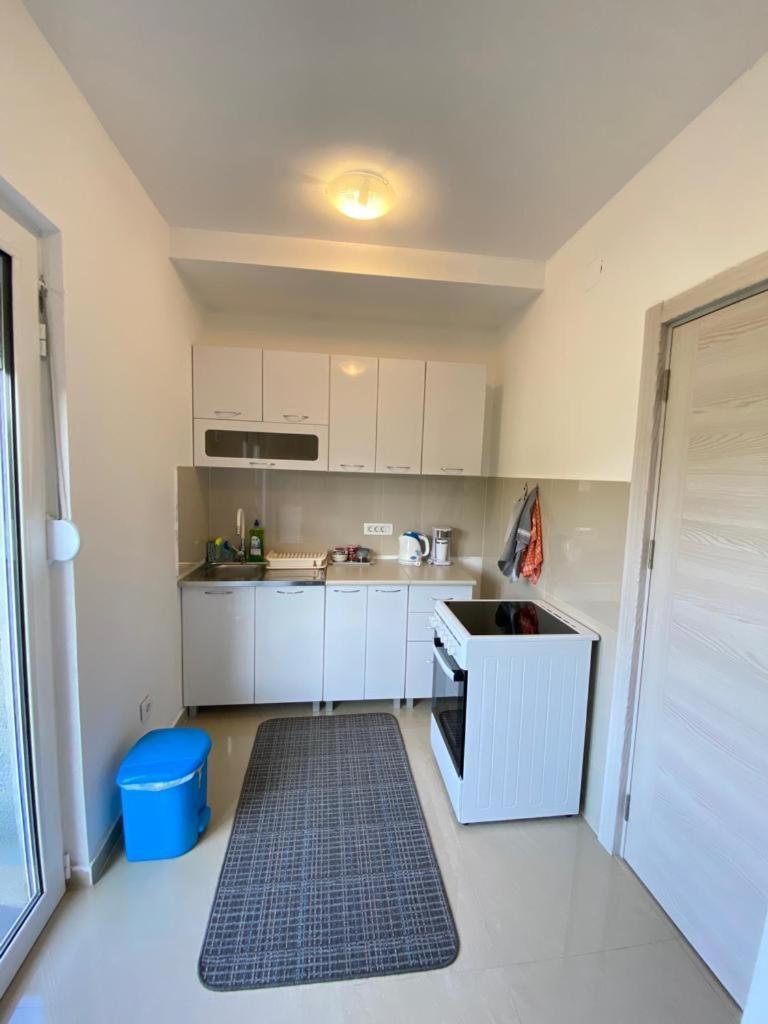 Home Mia Airport Podgorica Ngoại thất bức ảnh
